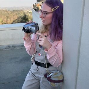 Meet your Posher, Logan